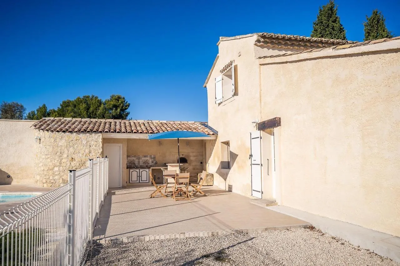 Holiday home La Sainte-Croix: Traditional Provencal Retreat with Pool Vaison-la-Romaine