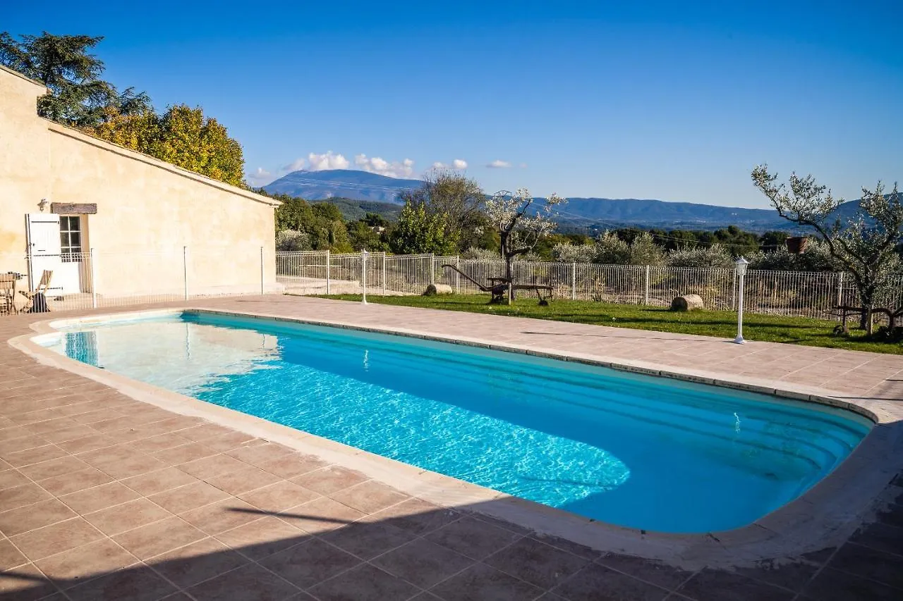 La Sainte-Croix: Traditional Provencal Retreat with Pool Vaison-la-Romaine