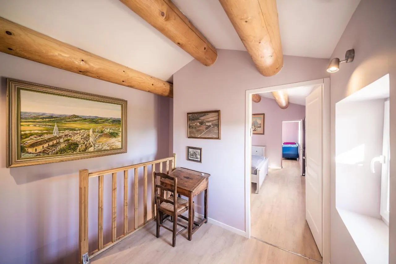La Sainte-Croix: Traditional Provencal Retreat with Pool Vaison-la-Romaine