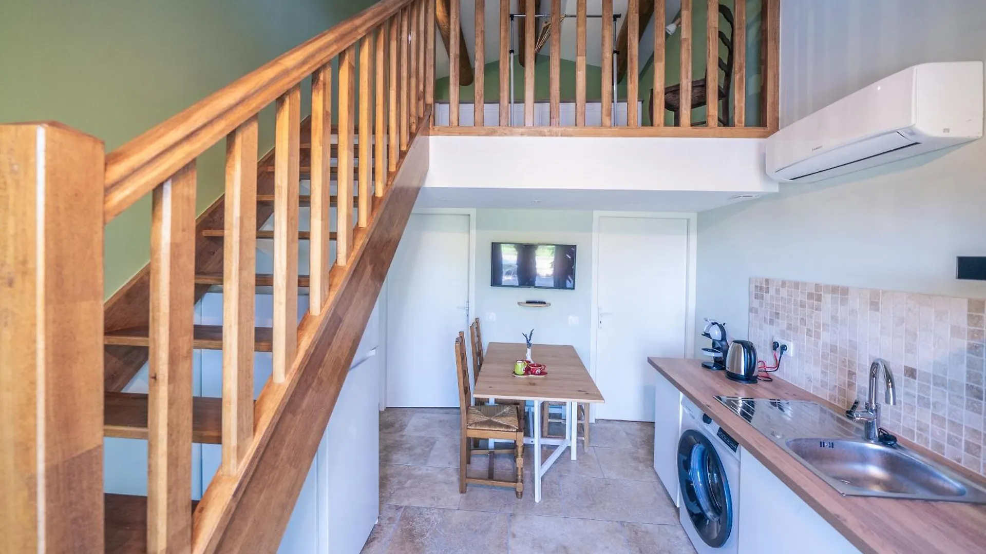 Holiday home La Sainte-Croix: Traditional Provencal Retreat with Pool Vaison-la-Romaine