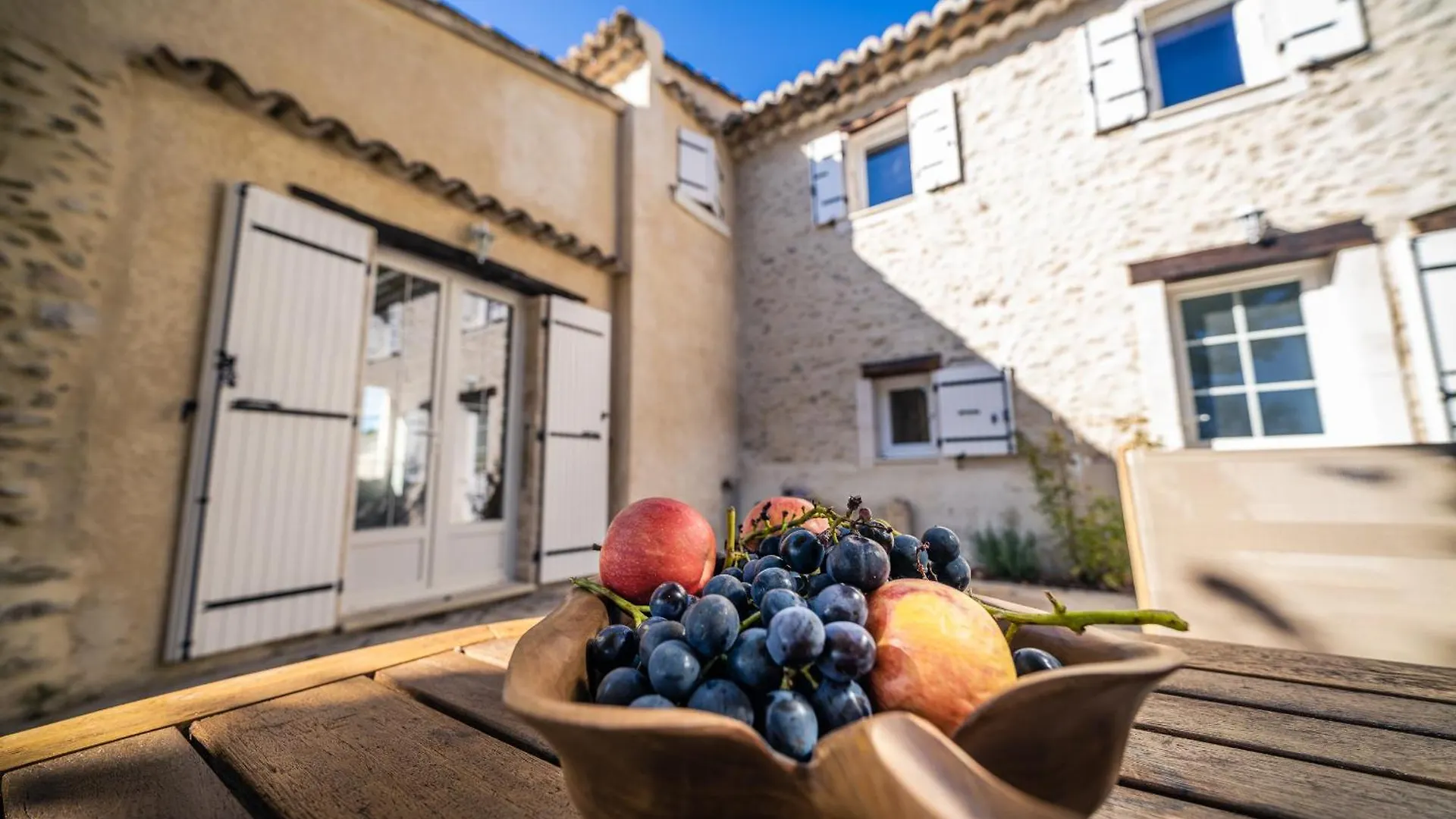 La Sainte-Croix: Traditional Provencal Retreat with Pool Vaison-la-Romaine 0*,